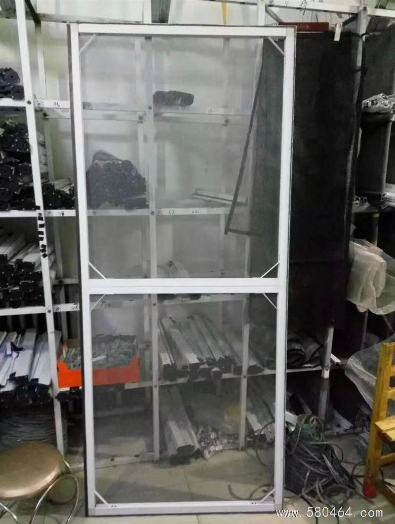 厂家定做各种纱窗,软包防盗门,修各种门窗,换门窗玻,换荷叶把手密封条
